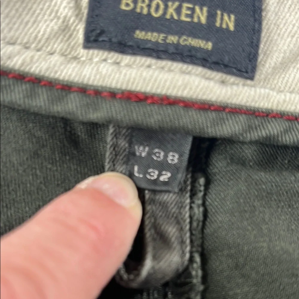 J. Crew Broken In Men's Dark Gray Flat Front Khaki Pants. Sz 38x32